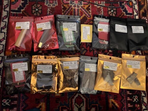 Agarwood & Sandalwood /  perfume/incense samples medley